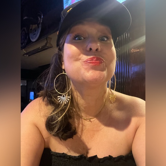 MEET THE SELLER!!! - Picture 7 of 15